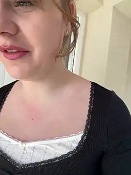 MaribelRiver online show from March 2025 02:47:01 PM