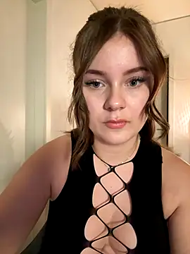 MaribelRiver online show from November 2025 05:27:02 PM