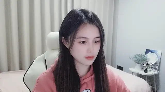 Snapshot of Wofeifei-baby chatting on December 2024 03:47:02 PM Wofeifei-baby online show from December 2024 03:47:02 PM