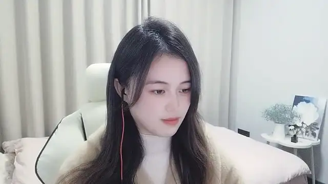 Snapshot of Wofeifei-baby chatting on December 2024 03:48:02 PM Wofeifei-baby online show from December 2024 03:48:02 PM