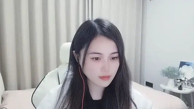 Snapshot of Wofeifei-baby chatting on December 2024 03:59:02 PM Wofeifei-baby online show from December 2024 03:59:02 PM