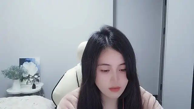 Snapshot of Wofeifei-baby chatting on January 2025 03:47:01 PM Wofeifei-baby online show from January 2025 03:47:01 PM