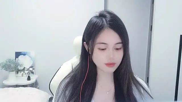 Snapshot of Wofeifei-baby chatting on January 2025 03:32:01 PM Wofeifei-baby online show from January 2025 03:32:01 PM