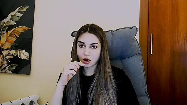 Lili magic online show from March 2025 04:00:02 PM