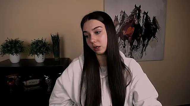 Lili magic online show from November 2025 01:15:01 PM