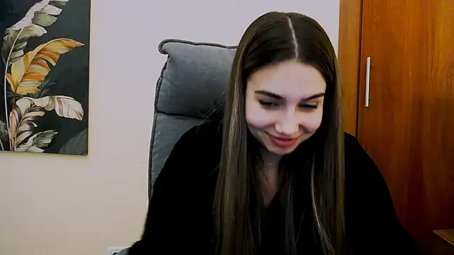 Lili magic online show from February 2025 04:20:02 PM