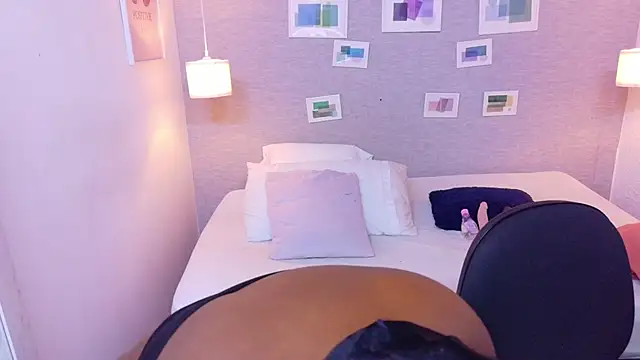 kiara evanss online show from April 2026 11:28:01 PM