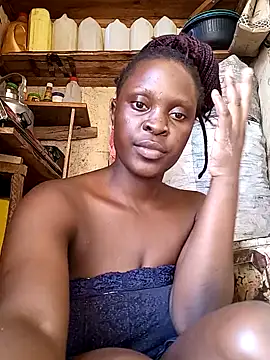 pretty amaal online show from February 2025 11:29:02 AM