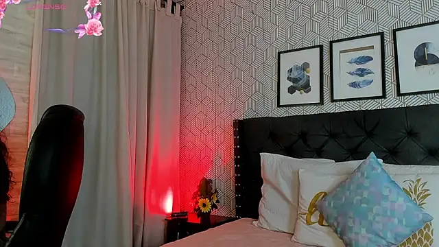 emma  smith1 online show from March 2025 12:34:01 PM