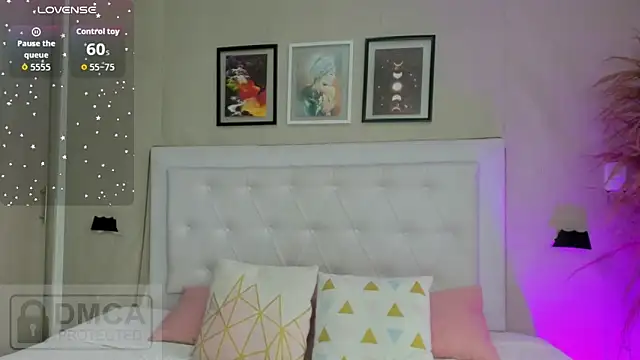 emma  smith1 online show from April 2026 12:28:01 PM