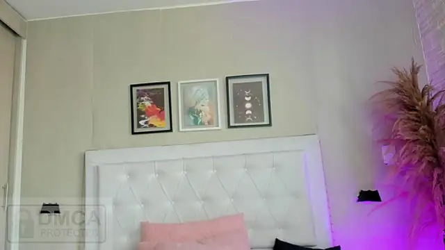 emma  smith1 online show from March 2026 12:38:01 PM