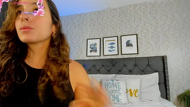 emma  smith1 online show from March 2025 01:00:01 PM