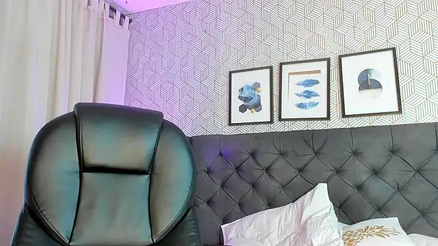 emma  smith1 online show from March 2025 07:05:02 PM