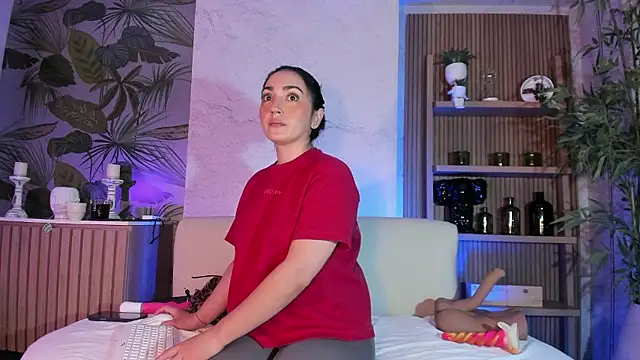 LIAH IZUMI online show from January 2026 01:17:02 PM