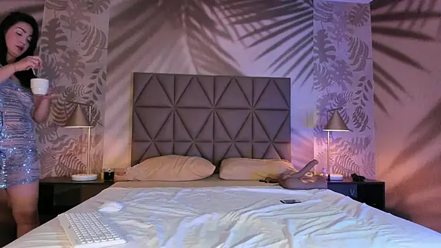 LIAH IZUMI online show from February 2026 01:24:02 PM