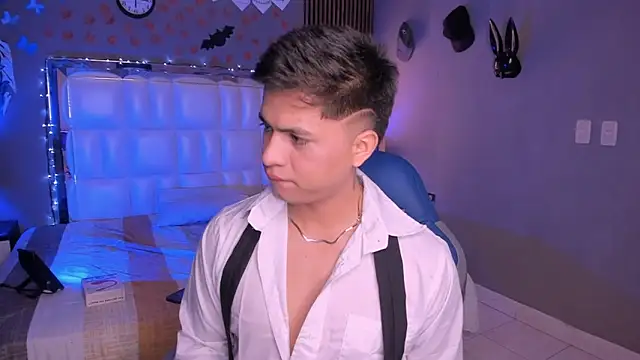 Niicky1  online show from November 2025 02:00:02 PM