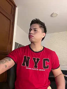 Niicky1  online show from December 2025 01:32:02 PM