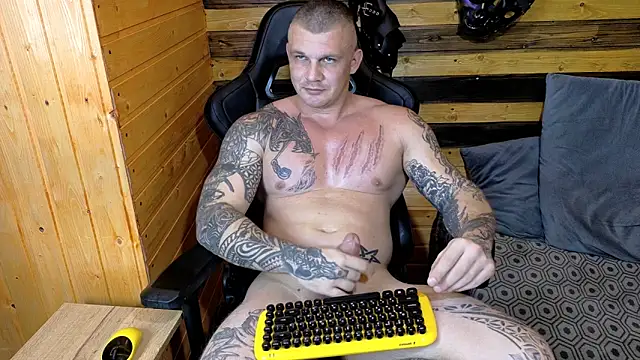 MrrKray online show from October 2025 06:29:02 PM