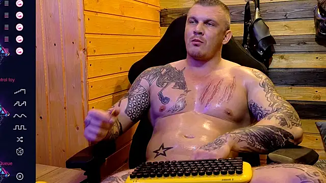 MrrKray online show from November 2025 07:14:01 PM