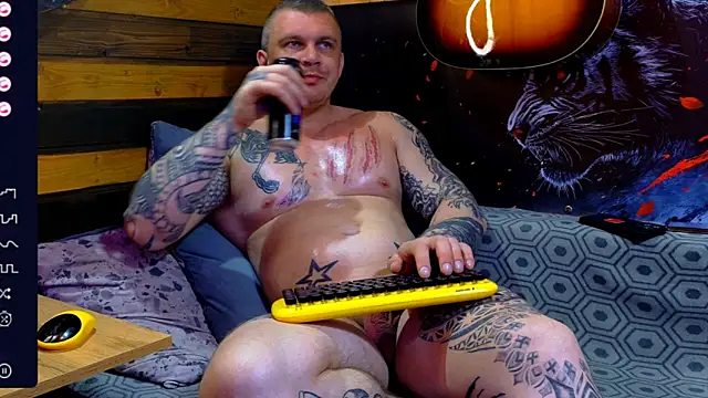 MrrKray online show from April 2026 08:57:01 PM