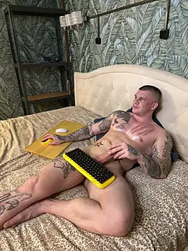 MrrKray online show from February 2025 05:46:02 PM