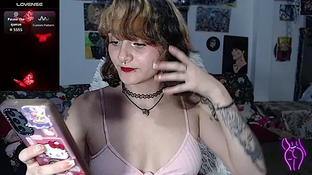 Snapshot of kitty22_ chatting on December 2025 01:49:02 AM kitty22 online show from December 2025 01:49:02 AM