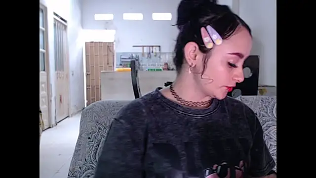 kitty22  online show from April 2026 03:21:01 PM