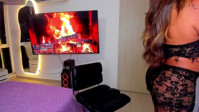 AbrilStivenson  online show from November 2025 01:28:02 AM