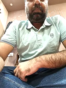 Snapshot of lund_lol chatting on December 2025 07:54:01 AM lund lol online show from December 2025 07:54:01 AM