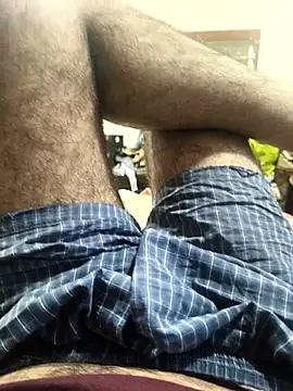 Snapshot of lund_lol chatting on November 2025 06:50:01 AM lund lol online show from November 2025 06:50:01 AM