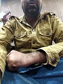 Snapshot of lund_lol chatting on November 2025 01:48:02 PM lund lol online show from November 2025 01:48:02 PM