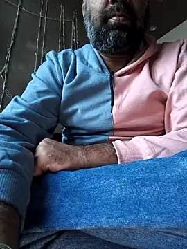 Snapshot of lund_lol chatting on December 2025 05:40:02 AM lund lol online show from December 2025 05:40:02 AM