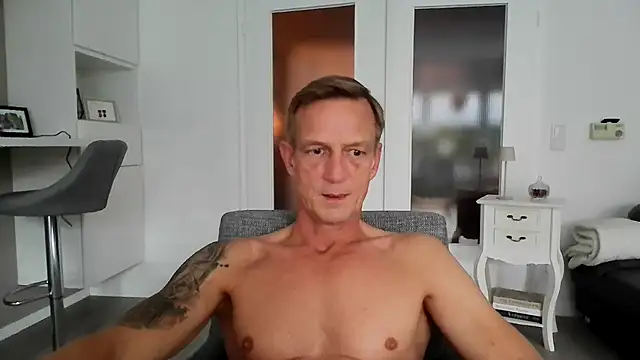 dirks71 online show from November 2025 11:25:01 AM