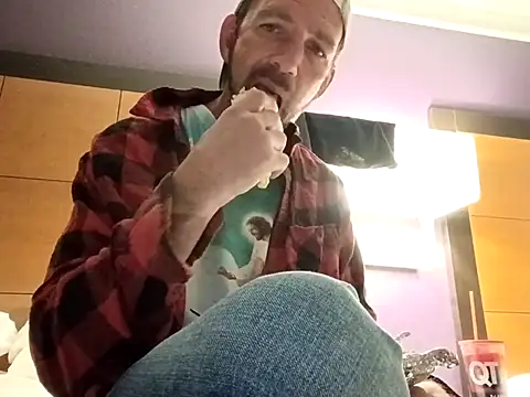 Treemandude online show from October 2025 04:51:02 PM