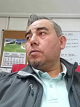 Manolete007x online show from November 2025 11:49:01 PM