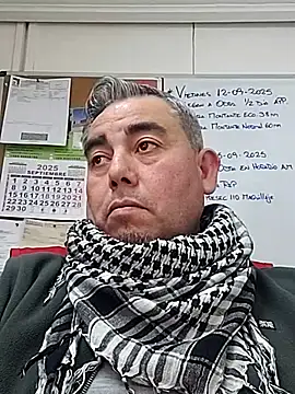 Manolete007x online show from September 2025 09:14:01 PM