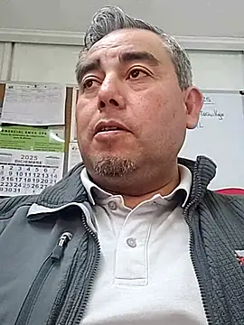 Manolete007x online show from December 2025 10:44:01 PM