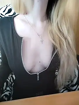 Elza kom online show from March 2025 09:49:01 AM