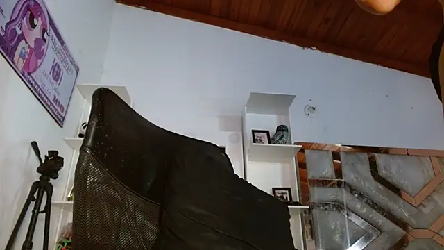 CONNY BENSS online show from October 2025 11:28:02 PM