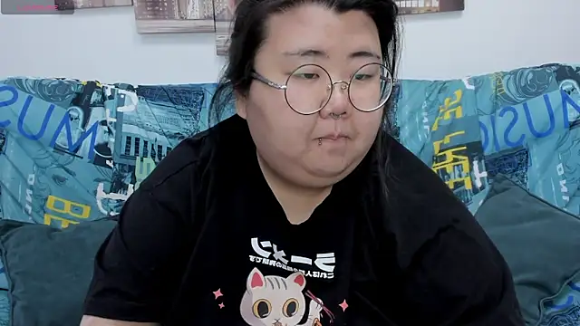 Snapshot of Nadine_asian chatting on November 2025 01:20:01 AM Nadine asian online show from November 2025 01:20:01 AM