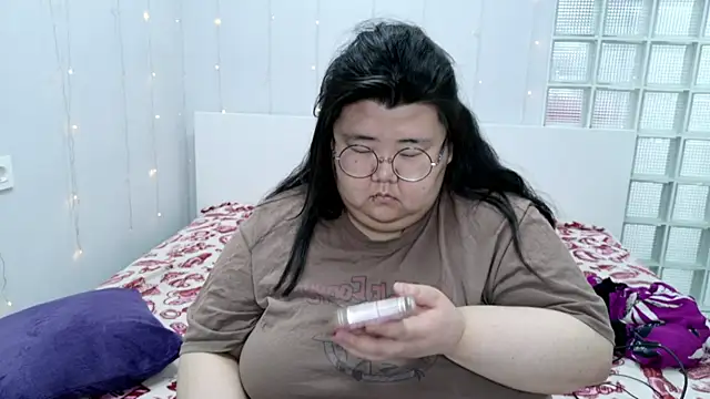 Nadine asian online show from April 2026 08:26:01 AM