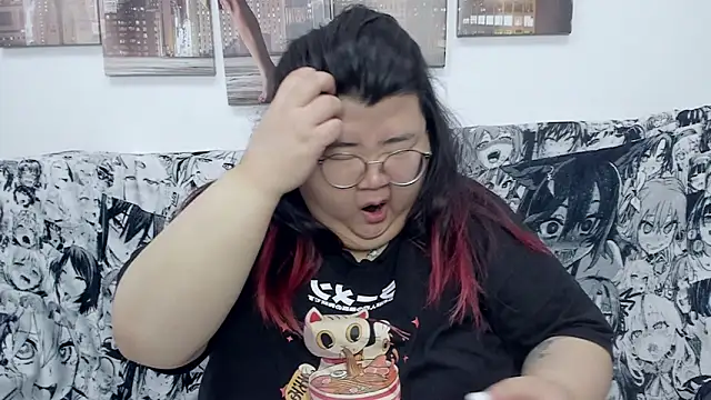 Snapshot of Nadine_asian chatting on January 2025 06:13:02 AM Nadine asian online show from January 2025 06:13:02 AM