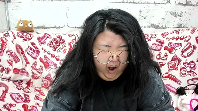 Snapshot of Nadine_asian chatting on June 2026 01:49:02 AM Nadine asian online show from June 2026 01:49:02 AM
