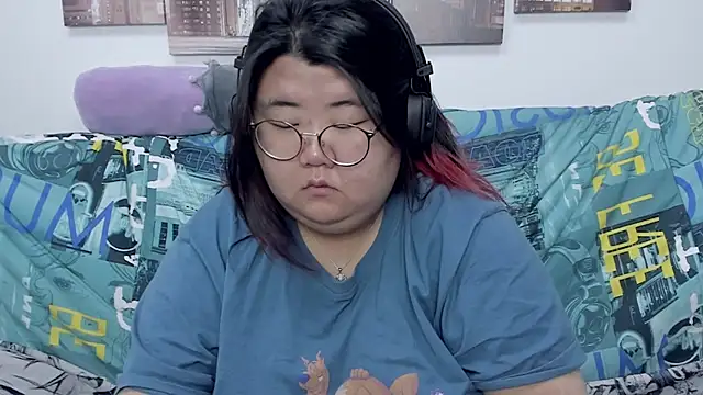 Snapshot of Nadine_asian chatting on January 2025 02:20:01 AM Nadine asian online show from January 2025 02:20:01 AM