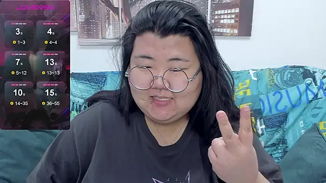 Snapshot of Nadine_asian chatting on October 2025 03:18:02 AM Nadine asian online show from October 2025 03:18:02 AM