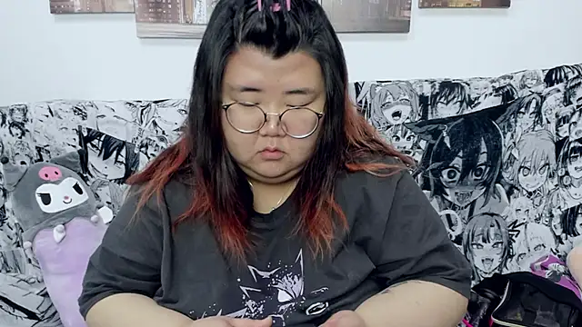 Snapshot of Nadine_asian chatting on December 2024 06:24:02 AM Nadine asian online show from December 2024 06:24:02 AM