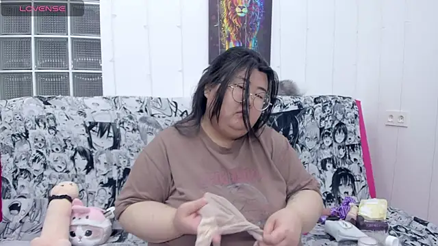 Snapshot of Nadine_asian chatting on October 2025 08:27:01 AM Nadine asian online show from October 2025 08:27:01 AM