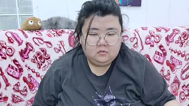 Snapshot of Nadine_asian chatting on January 2026 02:59:02 AM Nadine asian online show from January 2026 02:59:02 AM