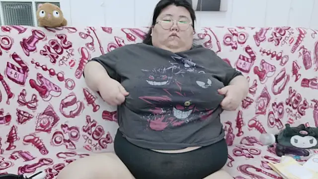 Snapshot of Nadine_asian chatting on February 2026 04:02:01 AM Nadine asian online show from February 2026 04:02:01 AM