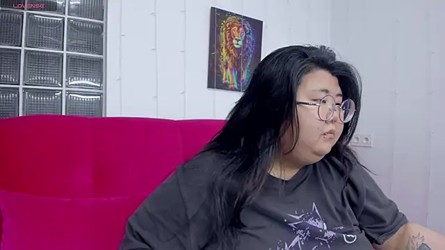 Snapshot of Nadine_asian chatting on October 2025 08:17:01 AM Nadine asian online show from October 2025 08:17:01 AM